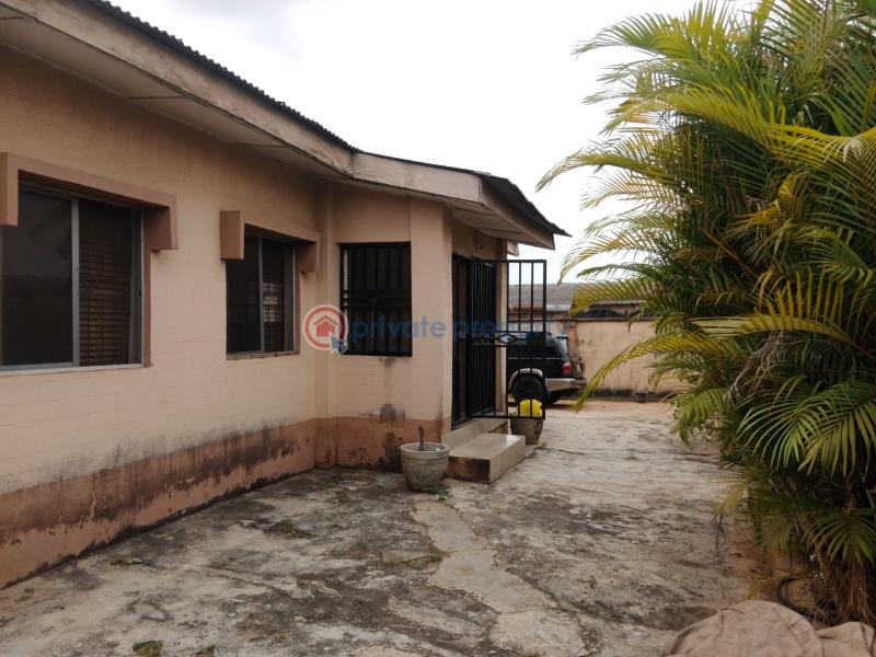 3 bedroom Bungalow For Sale Isheri Egbe/Idimu Lagos - 0