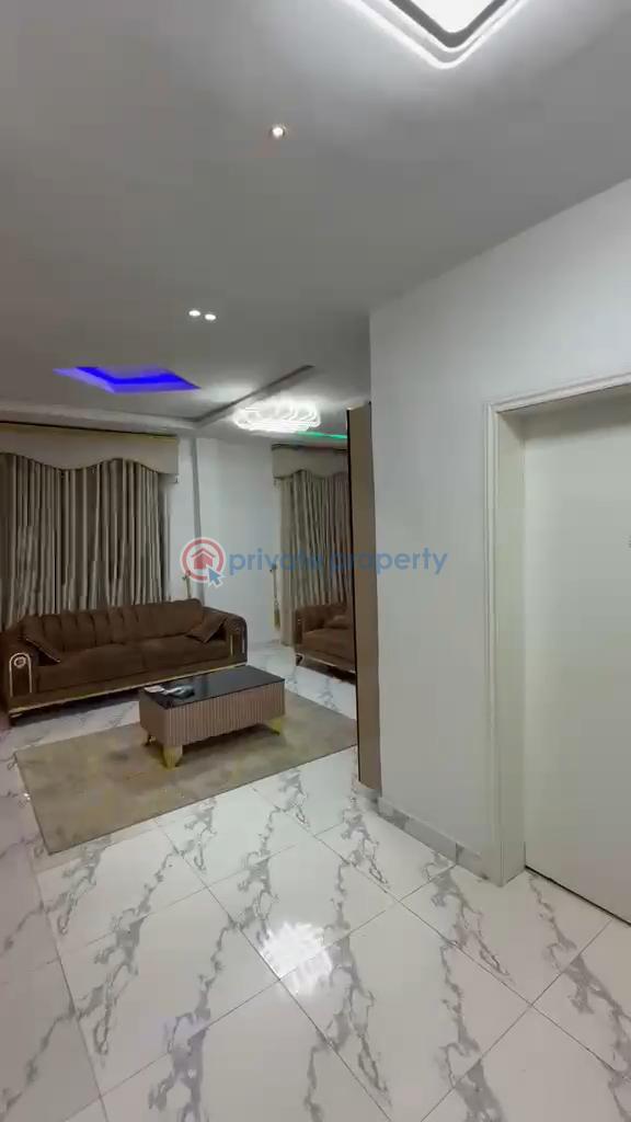 2 bedroom Block Of Flats For Rent Alagomeji Yaba Lagos - 0