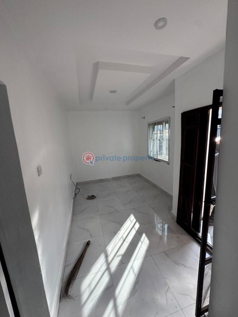 1 bedroom Mini Flat For Rent Yetunde Brown Ifako Gbagada Lagos* Ifako-Gbagada Lagos