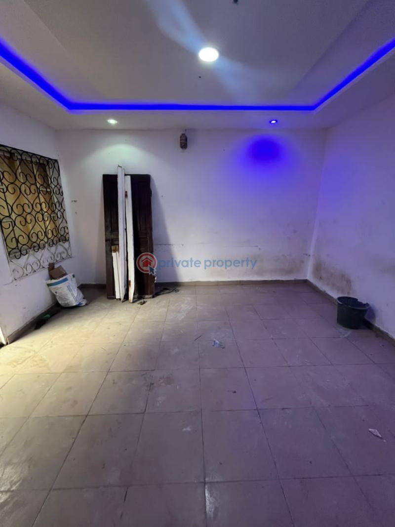 1 bedroom Mini Flat For Rent Abule Oja Yaba Lagos - 0