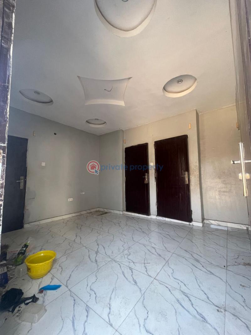 2 bedroom Block Of Flats For Rent Akinsulere Off Adetola Aguda Surulere Aguda  Surulere Lagos - 0