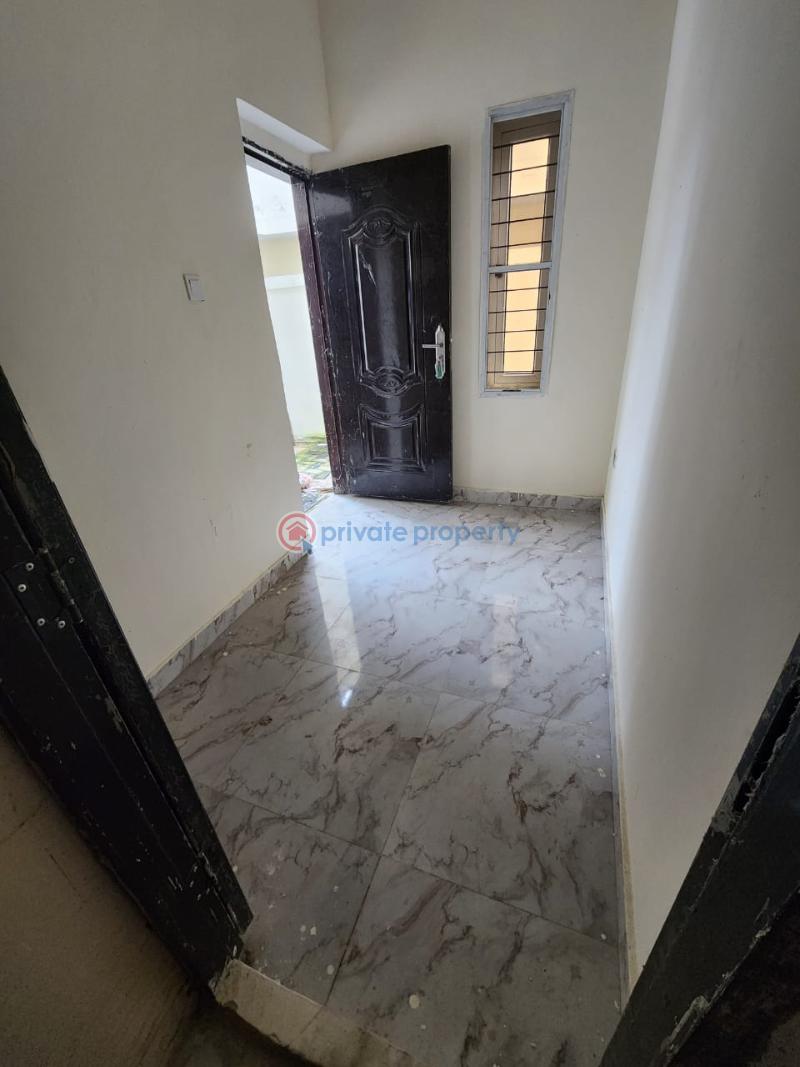 Room or Boys Quarter For Rent Peaceville Estate Idado Lekki Lagos - 0