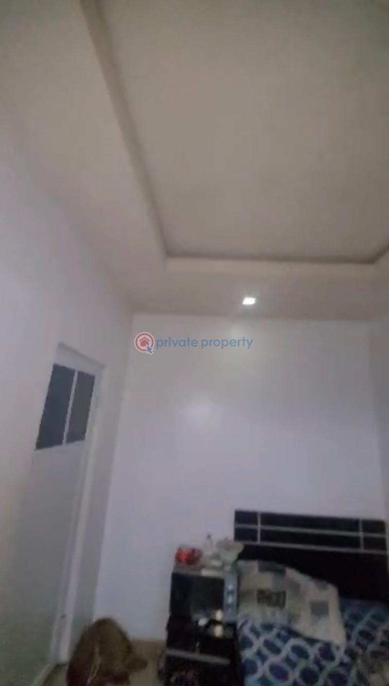 Self Contain For Rent New Garage, Close To Berger Oworonshoki Gbagada Lagos - 2