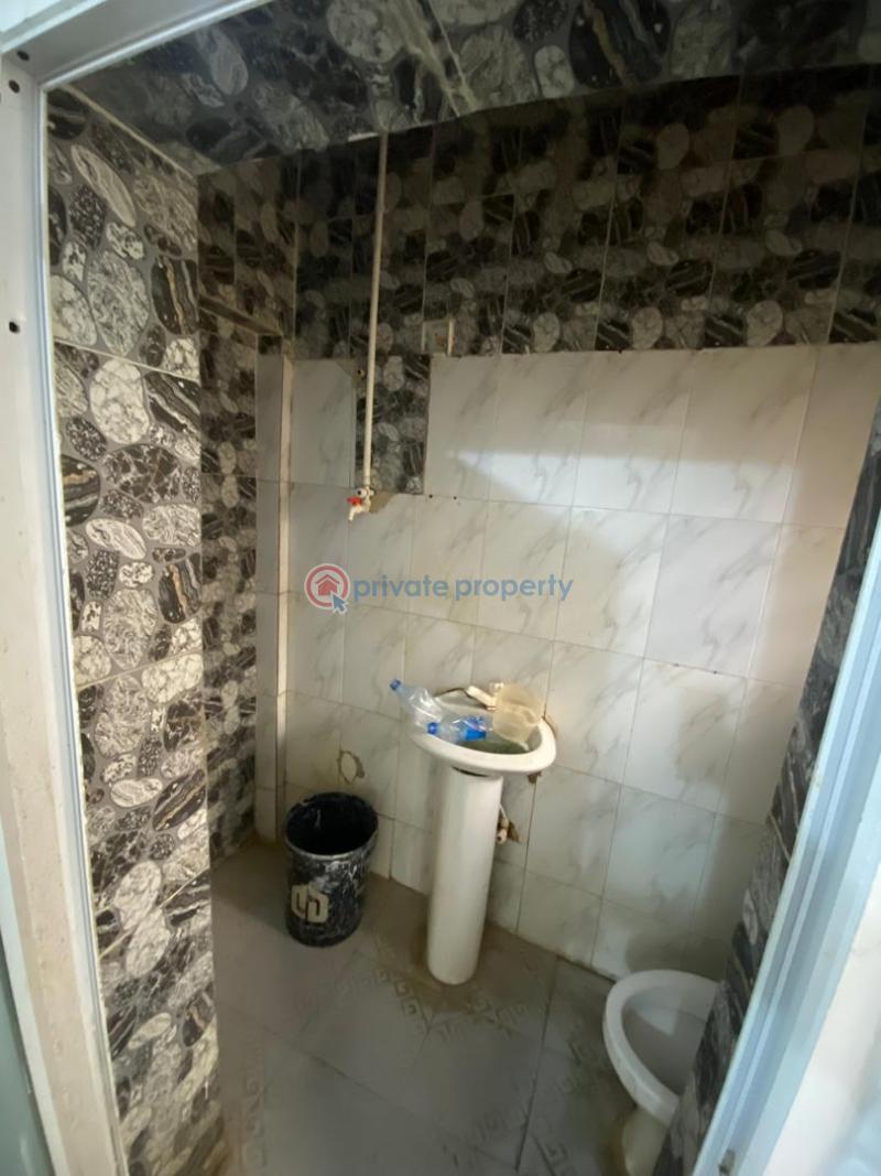 1 bedroom Self Contain For Rent Off Omorinre Johnson Lekki Phase 1 Lagos - 1