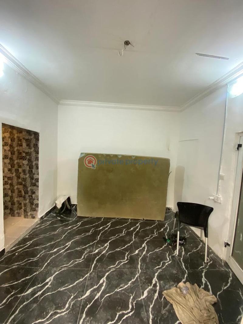 1 bedroom Self Contain For Rent Off Omorinre Johnson Lekki Phase 1 Lagos - 0