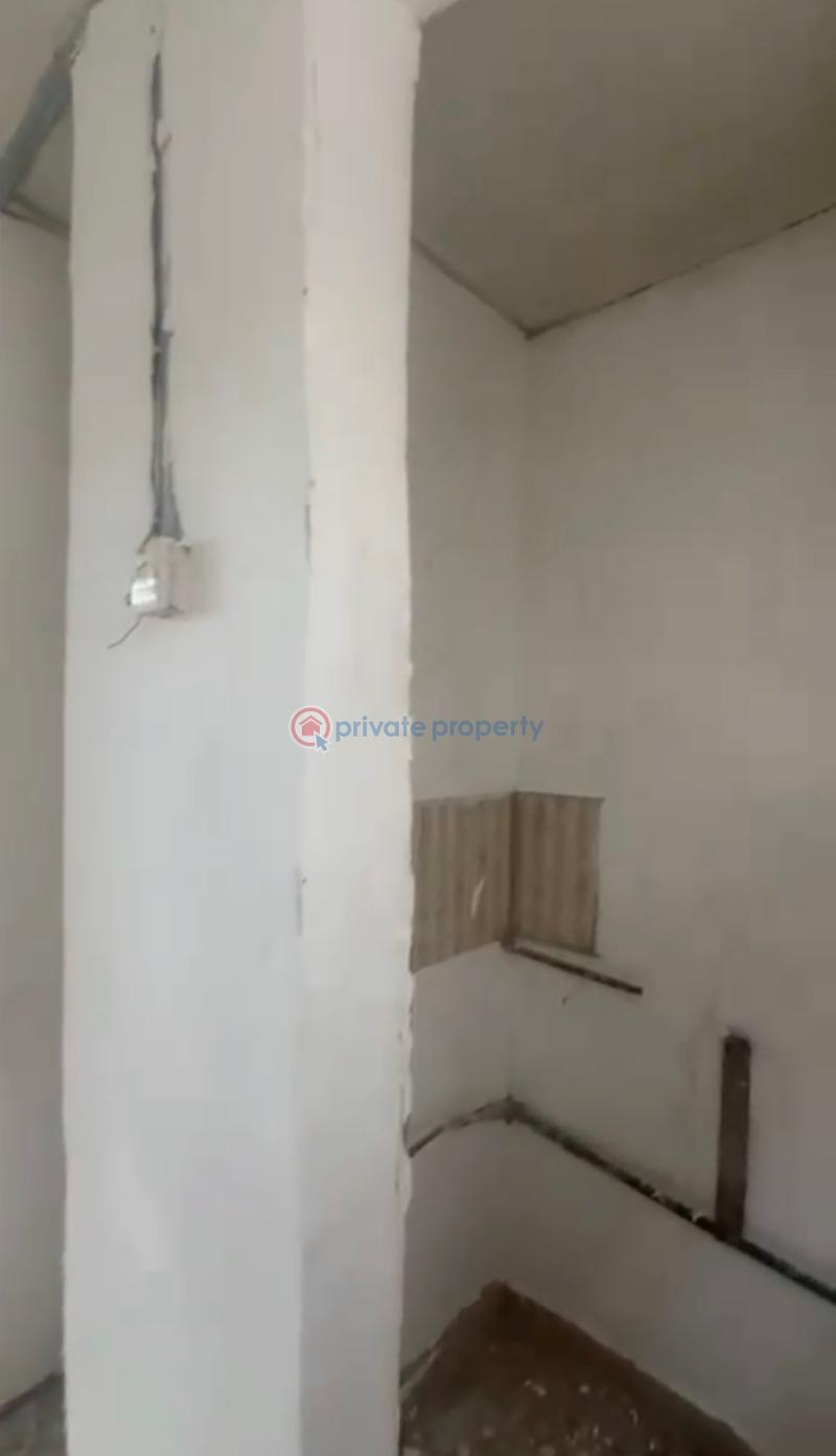 Self Contain For Rent Off Odunsi Bariga Shomolu Lagos - 2