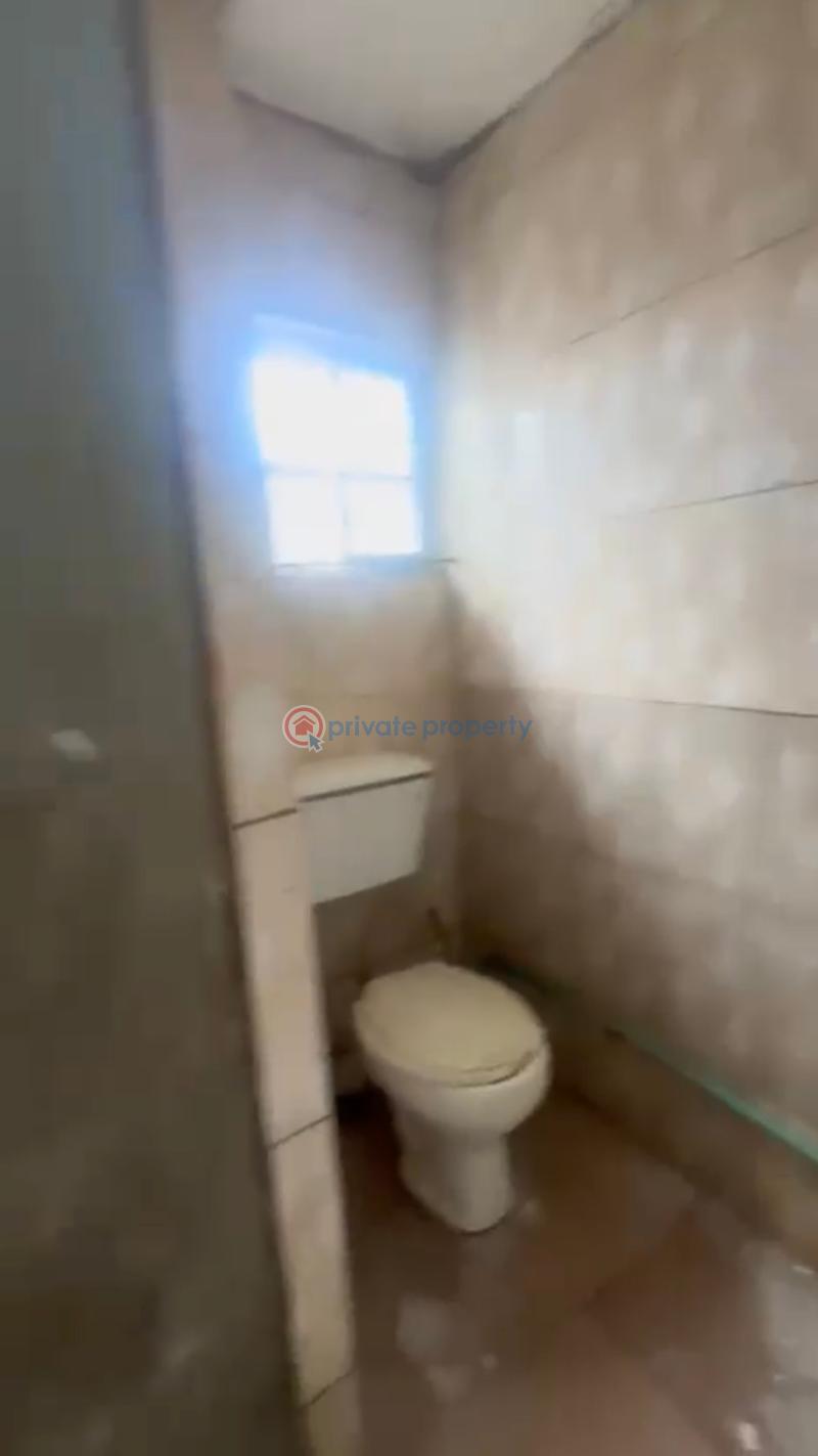 Self Contain For Rent Off Odunsi Bariga Shomolu Lagos - 1
