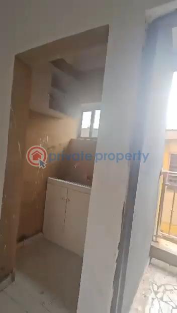 Decent roomself con, upstairs with pop, kitchen cabs - 2 1 bedroom Self Contain For Rent Palmgroove Shomolu Lagos - 2