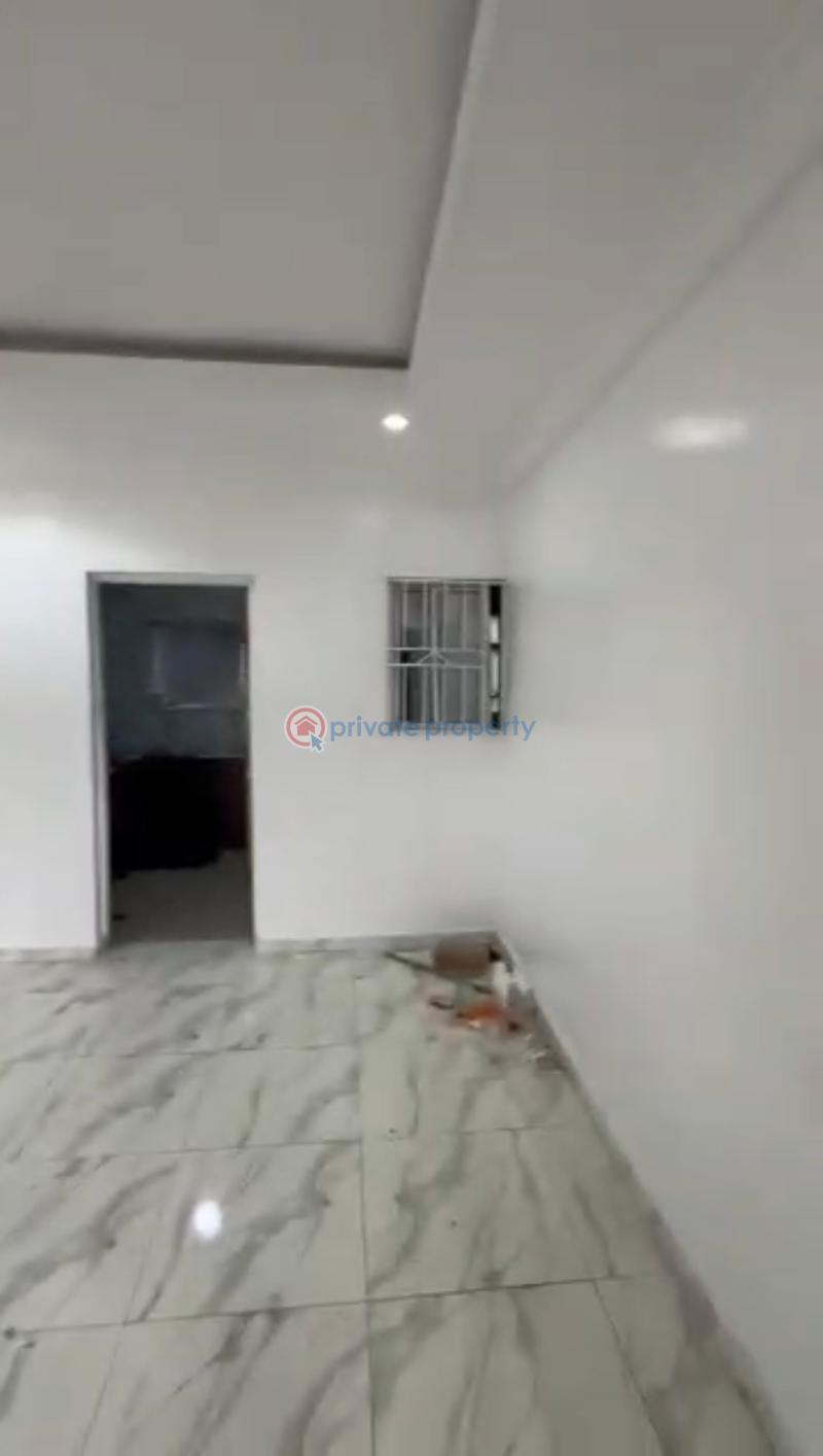 2 bedroom Flat & Apartment For Rent Onike Yaba Lagos - 1