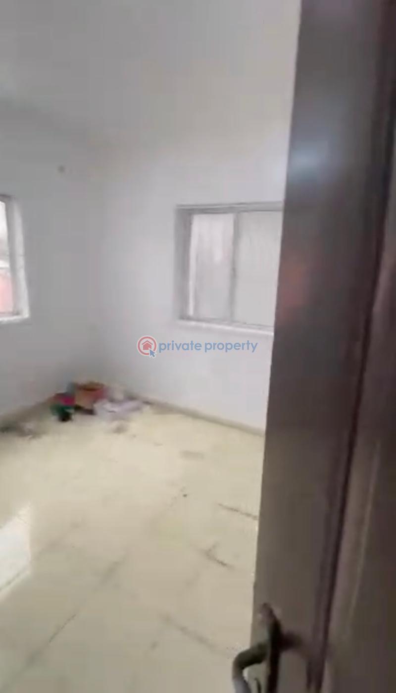 2 bedroom Flat & Apartment For Rent Onike Yaba Lagos - 3