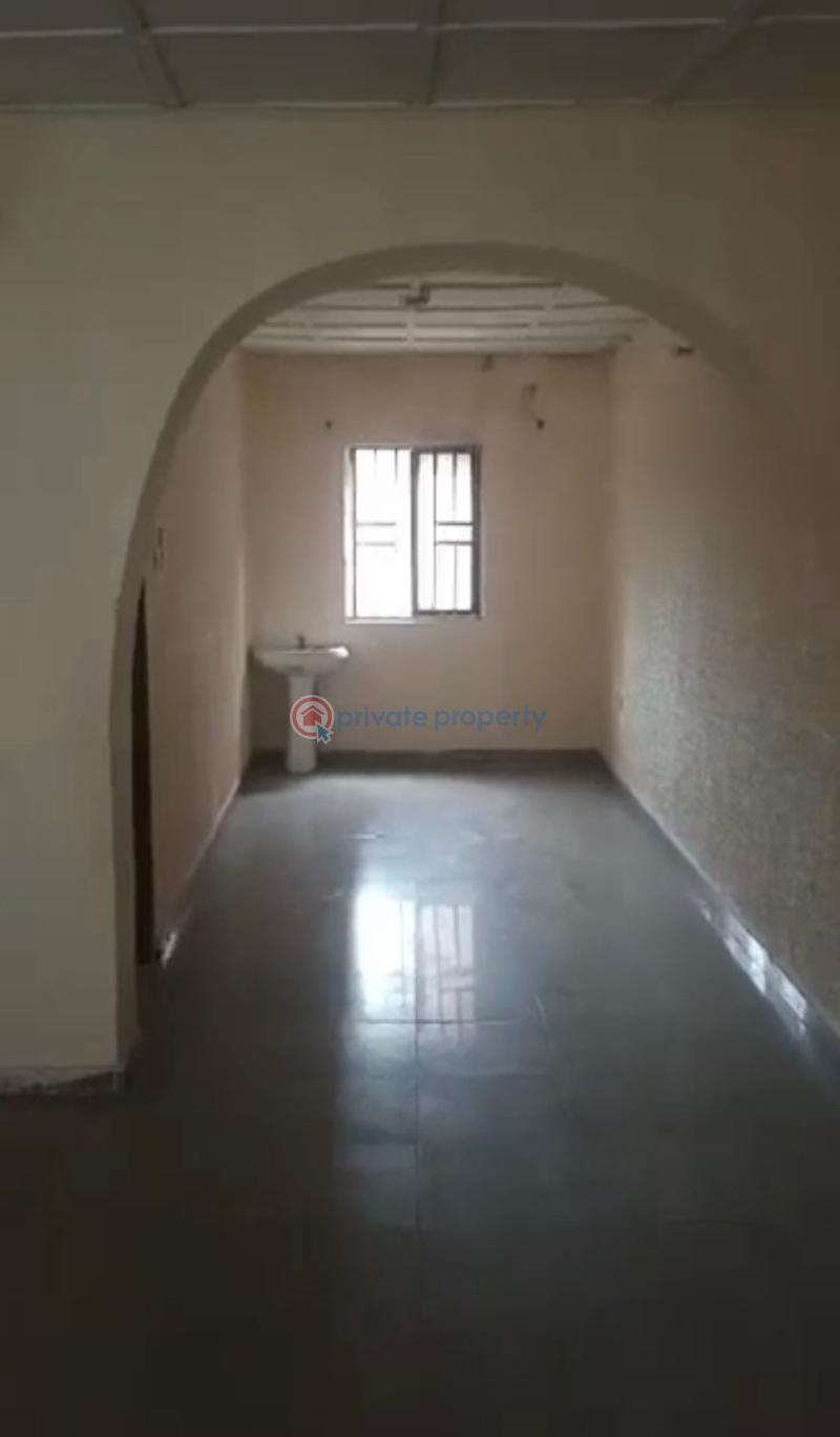 3 bedroom Flat & Apartment For Rent Canal Estate Okota Isolo Lagos - 4