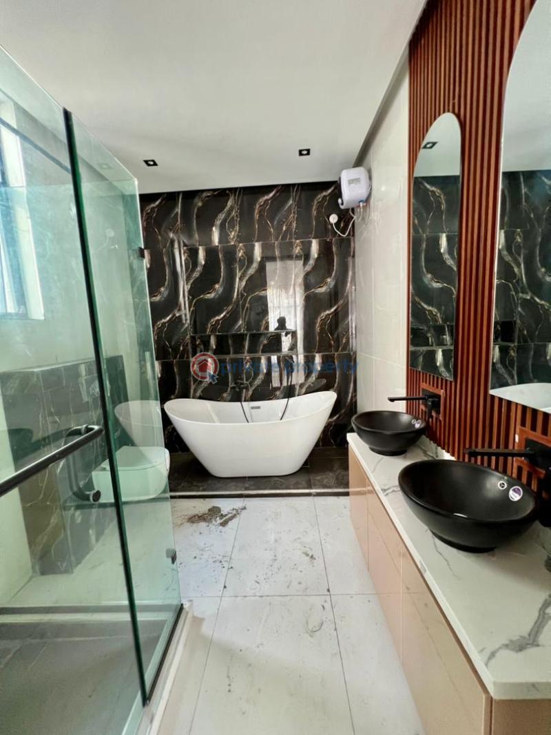 5 bedroom Detached Duplex For Sale Chevron Drive Lekki Lagos - 9