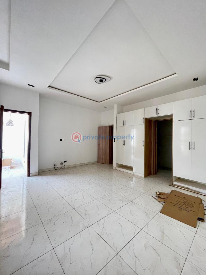 5 bedroom Detached Duplex For Sale Chevron Drive Lekki Lagos - 1