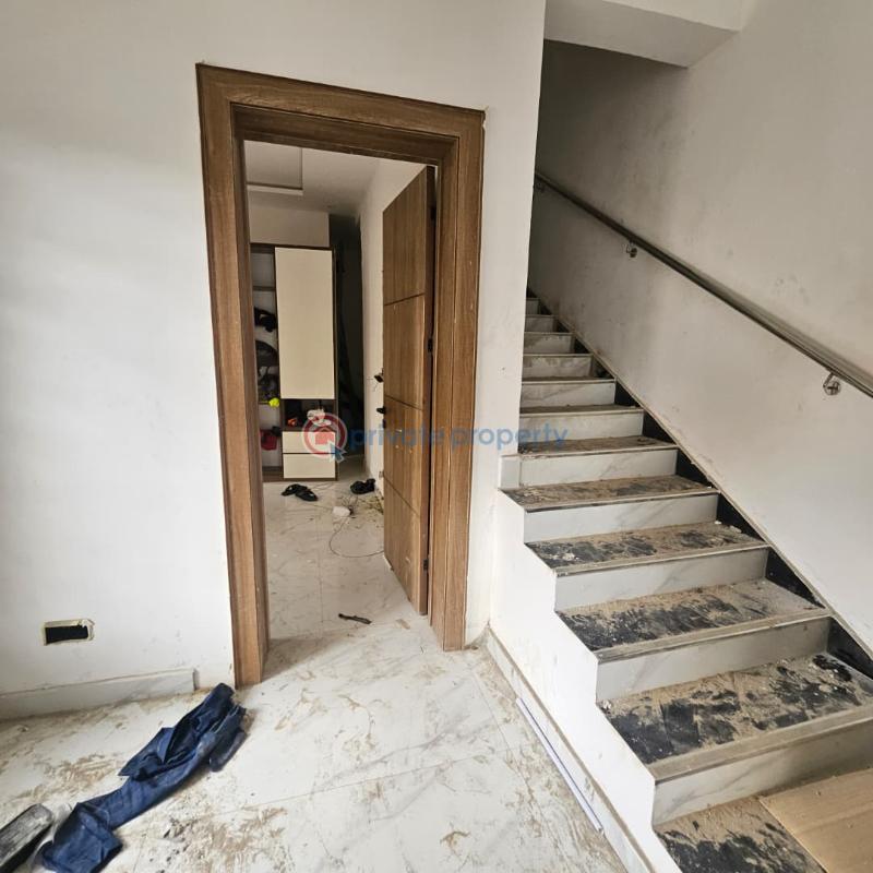 5 bedroom Semi detached Duplex For Sale Magodo GRA Phase 2 Kosofe/Ikosi Lagos - 2