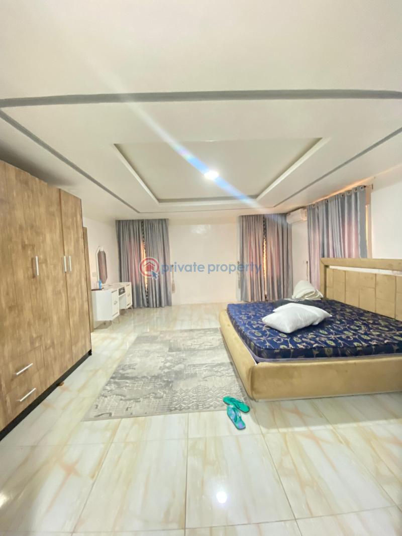 3 bedroom Block Of Flats For Rent Victoria Island Lagos - 1