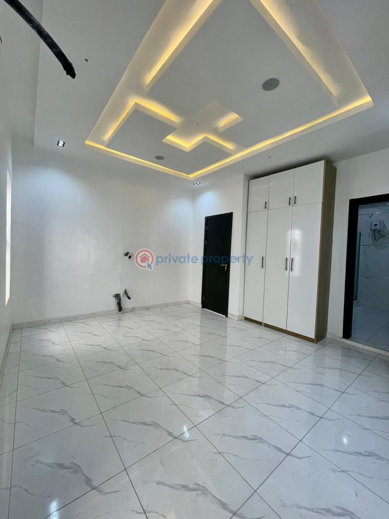 4 bedroom Semi detached Duplex For Sale Second Toll Gate Chevron Drive Lekki Lagos - 6