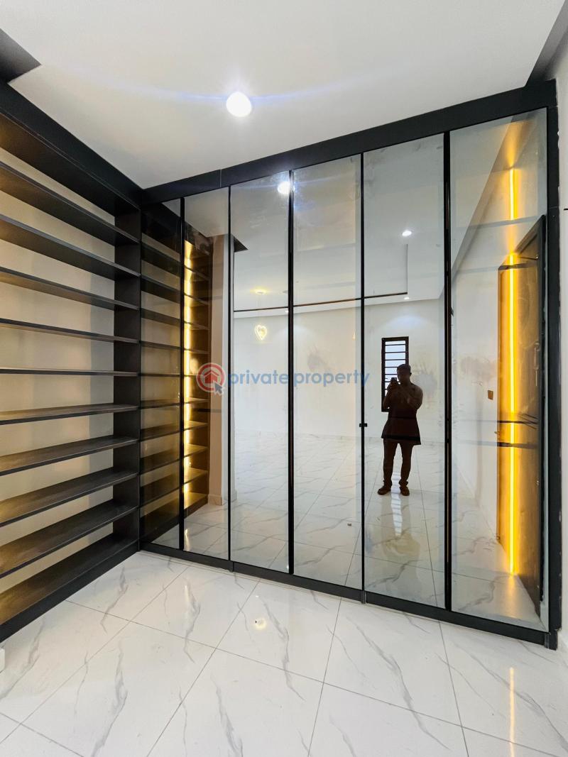 4 bedroom Semi detached Duplex For Sale Second Toll Gate Lekki Expressway Lagos - 10