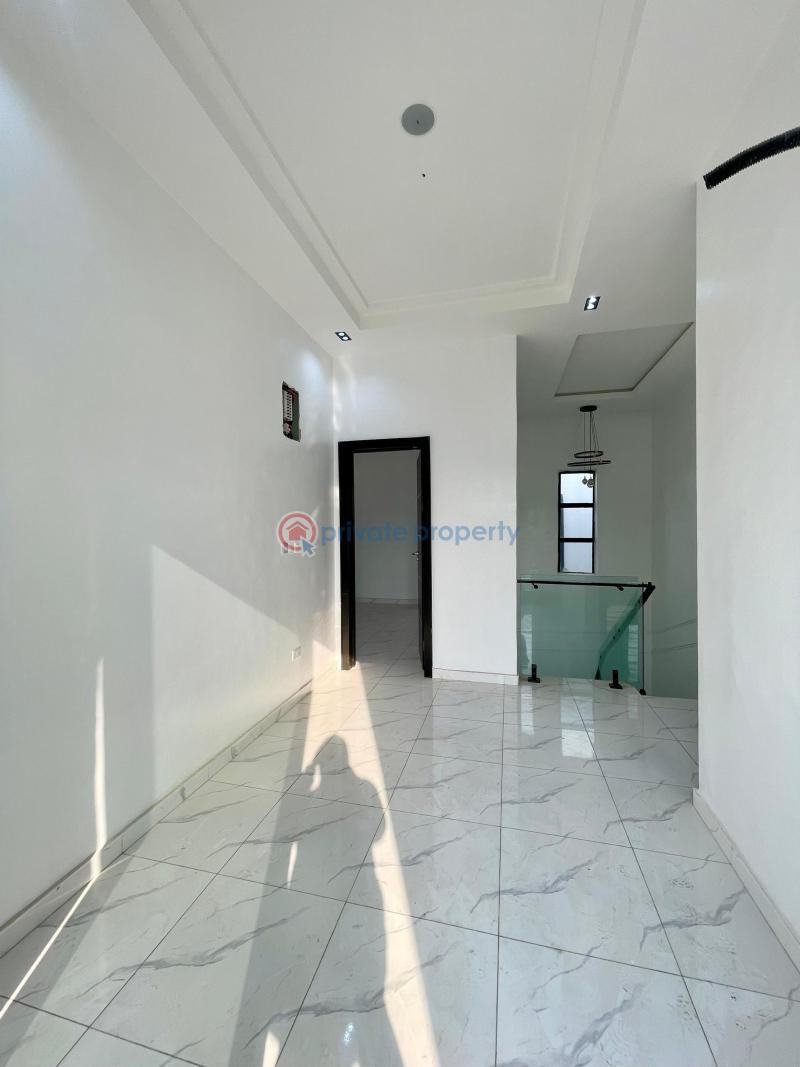 4 bedroom Semi detached Duplex For Sale Second Toll Gate Chevron Drive Lekki Lagos - 5