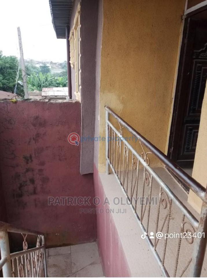 6 bedroom Townhouse For Sale 4, Ogundele Phase1 Agbaje Igboolomu Isawo Ikorodu Lagos - 3