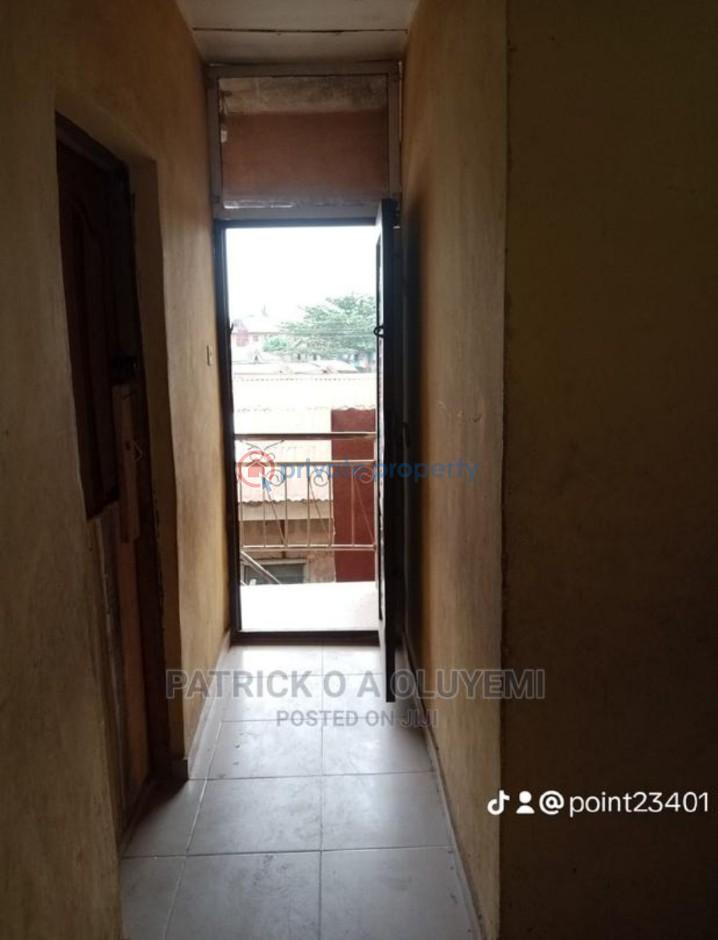 6 bedroom Townhouse For Sale 4, Ogundele Phase1 Agbaje Igboolomu Isawo Ikorodu Lagos - 7