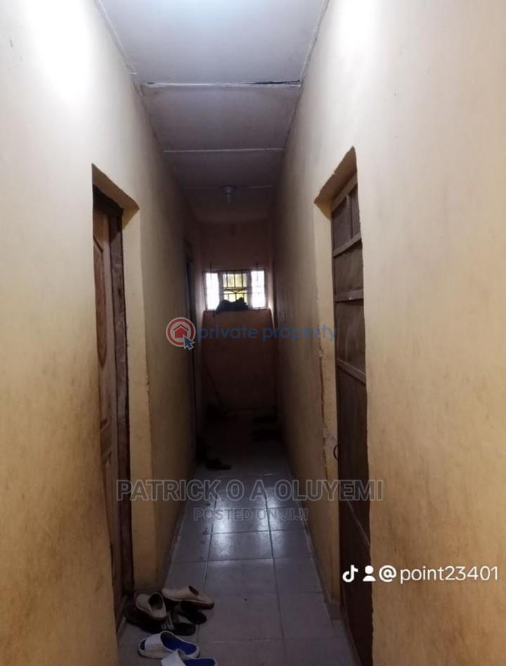 6 bedroom Townhouse For Sale 4, Ogundele Phase1 Agbaje Igboolomu Isawo Ikorodu Lagos - 1