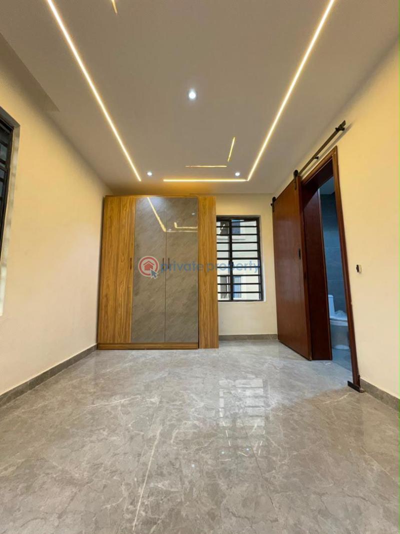 2 bedroom Block Of Flats For Sale Yaba Lagos - 3