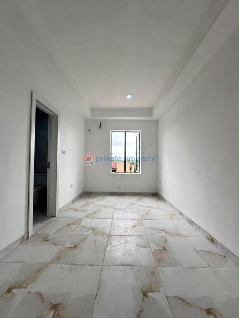 3 bedroom Block Of Flats For Sale Yaba Lagos - 4