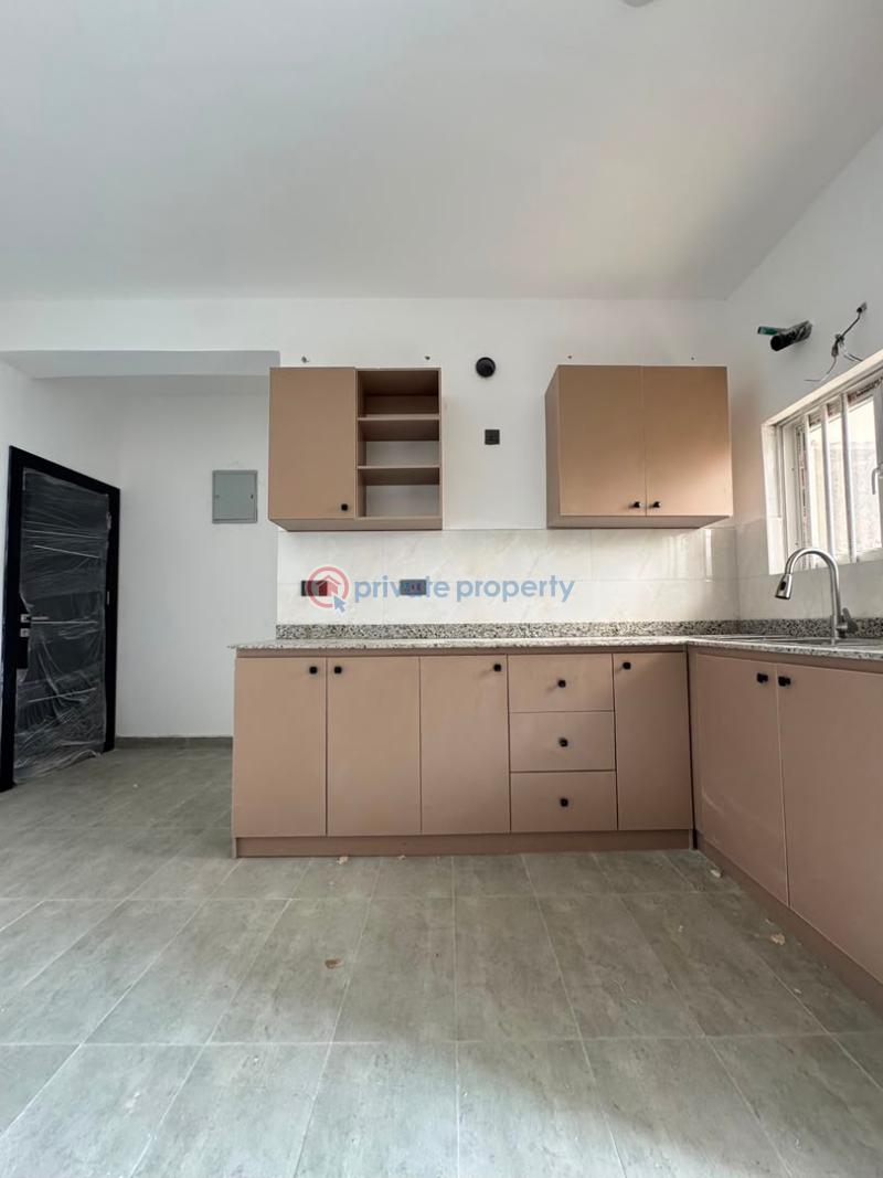 3 bedroom Maisonette For Sale Yaba Lagos - 4