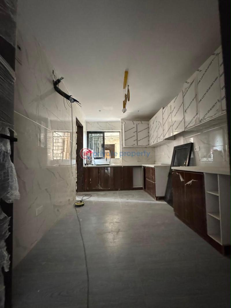 4 bedroom Maisonette For Sale Yaba Lagos - 1