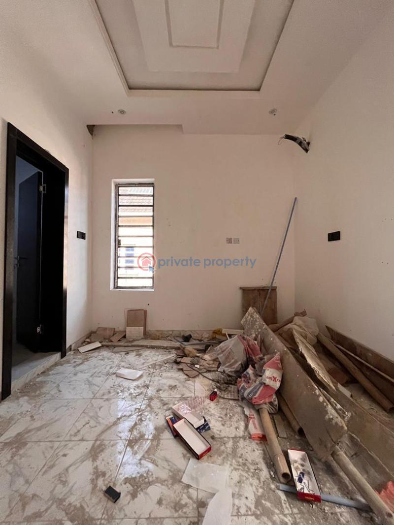 4 bedroom Detached Duplex For Sale Gbagada Phase 1 Lagos - 2
