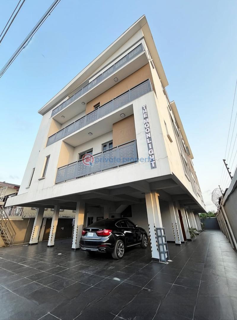 4 bedroom Detached Duplex For Sale Obanikoro Shomolu Lagos - 0