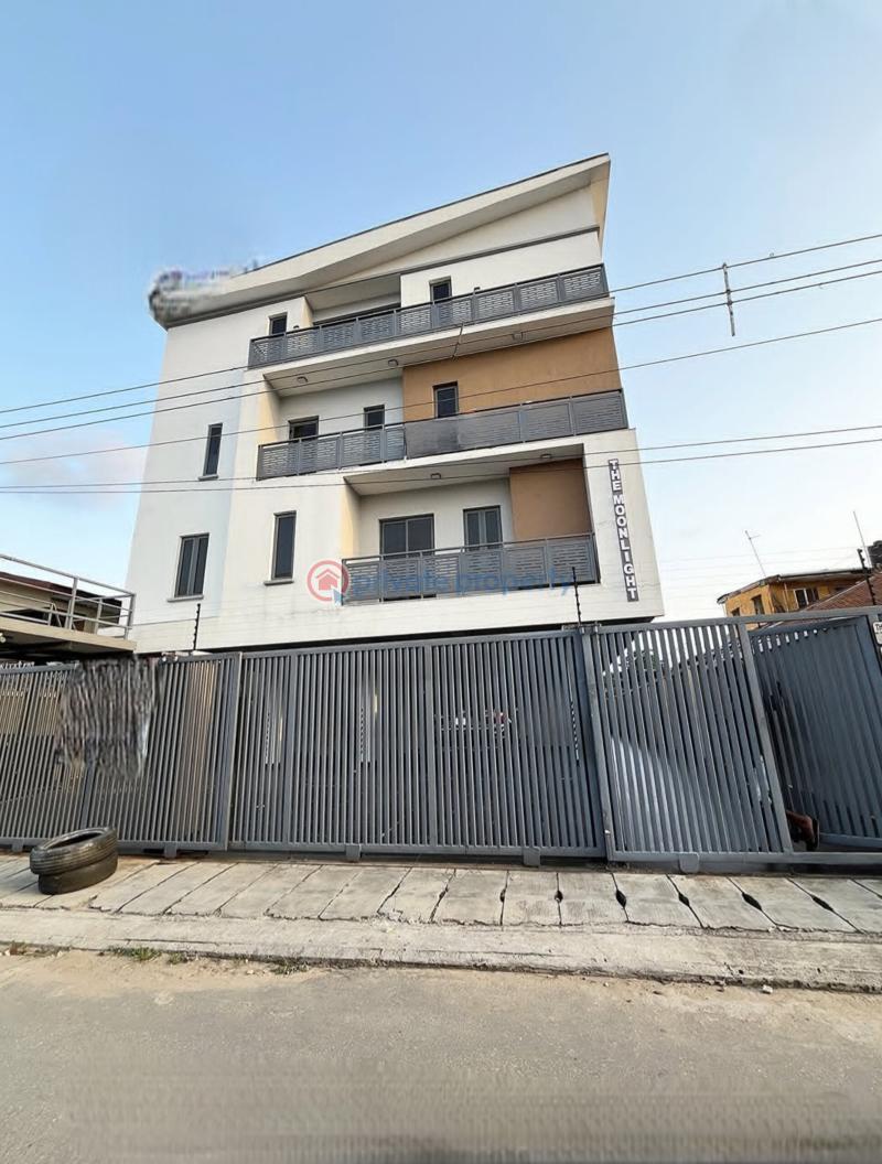 4 bedroom Detached Duplex For Sale Obanikoro Shomolu Lagos - 8