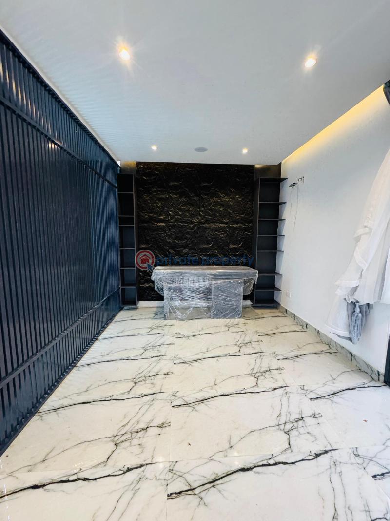 4 bedroom Semi detached Duplex For Sale Maryland Lagos - 8