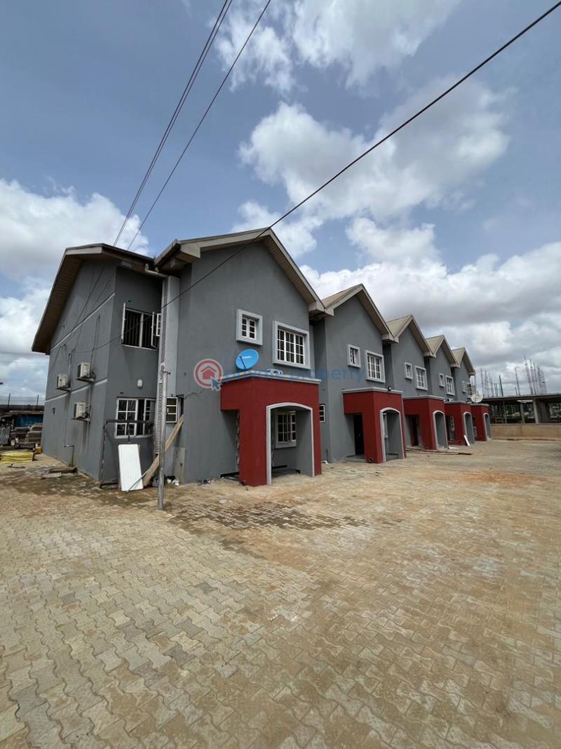 4 bedroom Townhouse For Sale Gbagada Phase 1 Lagos - 0