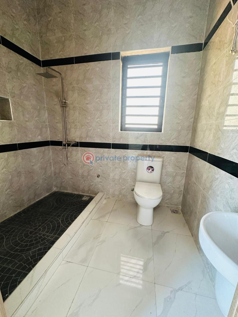 5 bedroom Semi detached Duplex For Sale Magodo GRA Phase 2 Kosofe/Ikosi Lagos - 0