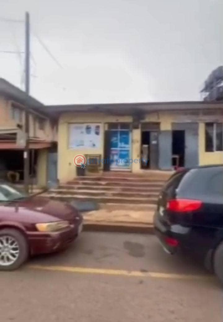 10 bedroom Bungalow For Sale College Road New Layout Enugu Area  - 0