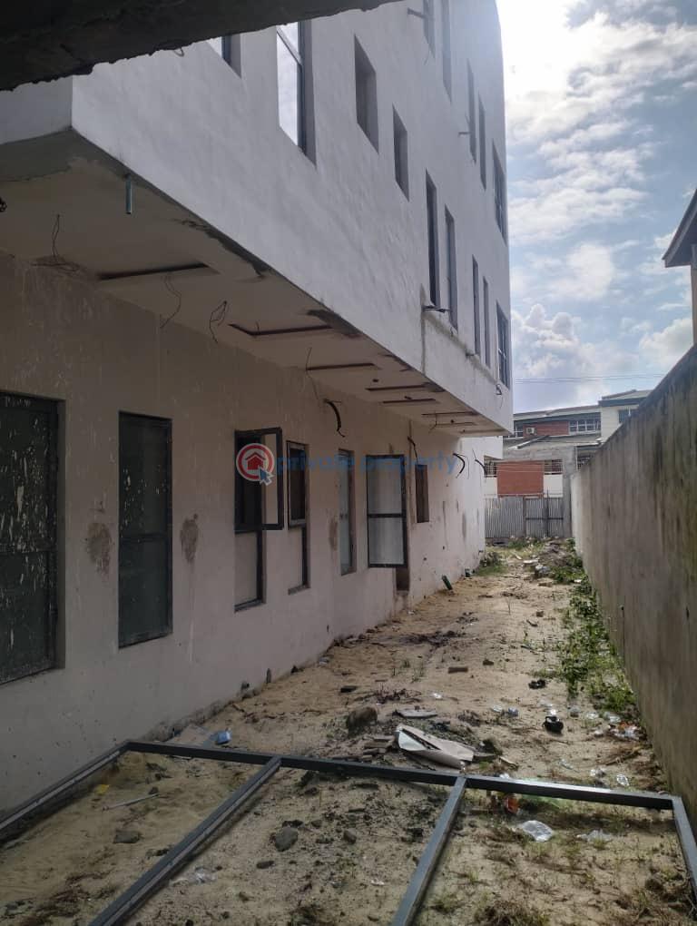 3 bedroom Block Of Flats For Sale Agungi Lekki Lagos - 6
