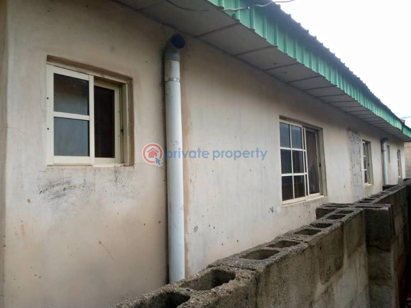 3 bedroom Detached Bungalow For Sale Igbopa London Off Ijede Road Ikorodu Ijede Ikorodu Lagos - 3