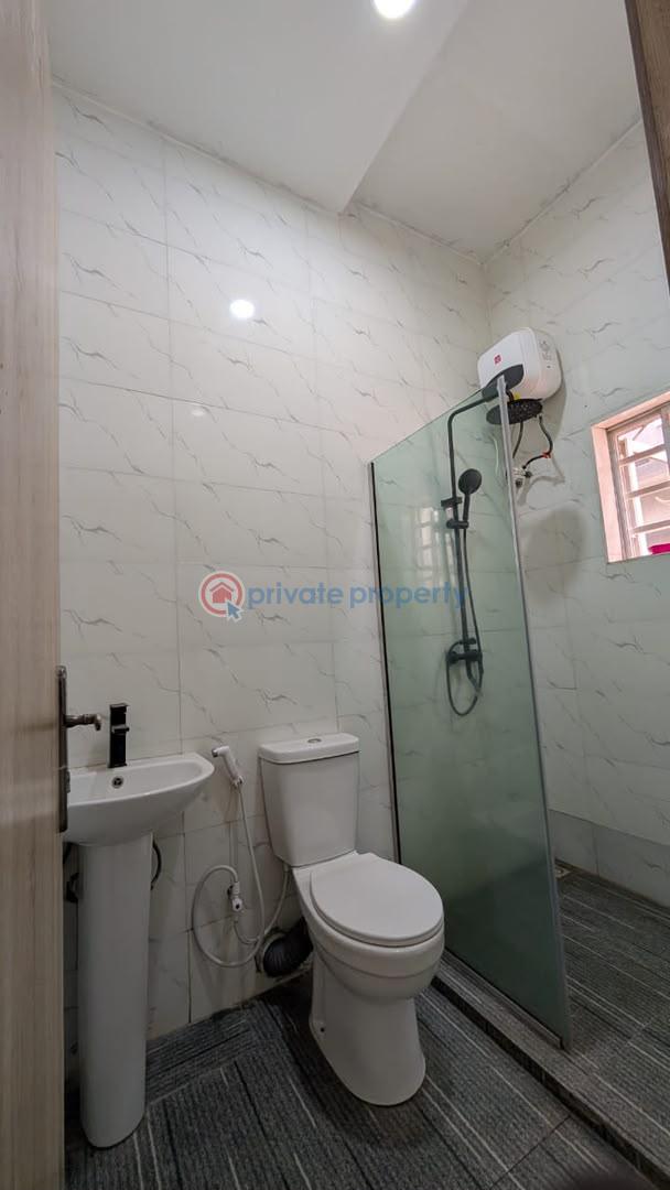 House For Sale Bashorun Housing Estate, Near Kolapo Ishola Gra, Akobo, Ibadan Akobo Ibadan Oyo - 4
