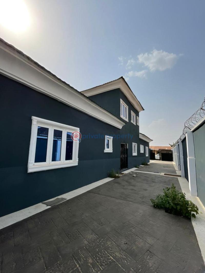 House For Sale Location Zone A, Akoto Estate, Elebu, Ibadan Ibadan Oyo - 4