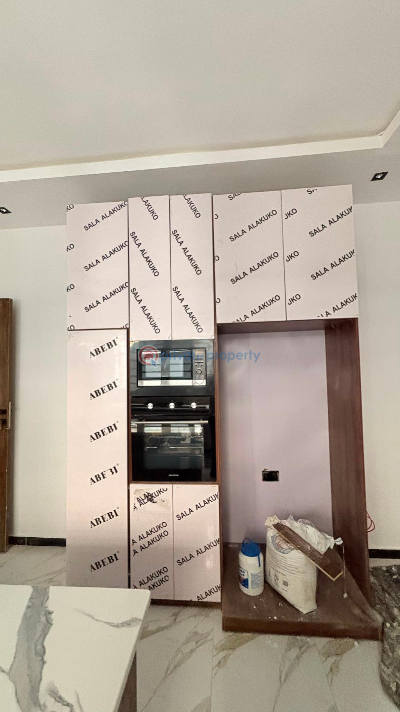 House For Sale Adeyi Avenue Old Bodija ,ibadan Ibadan Oyo - 9