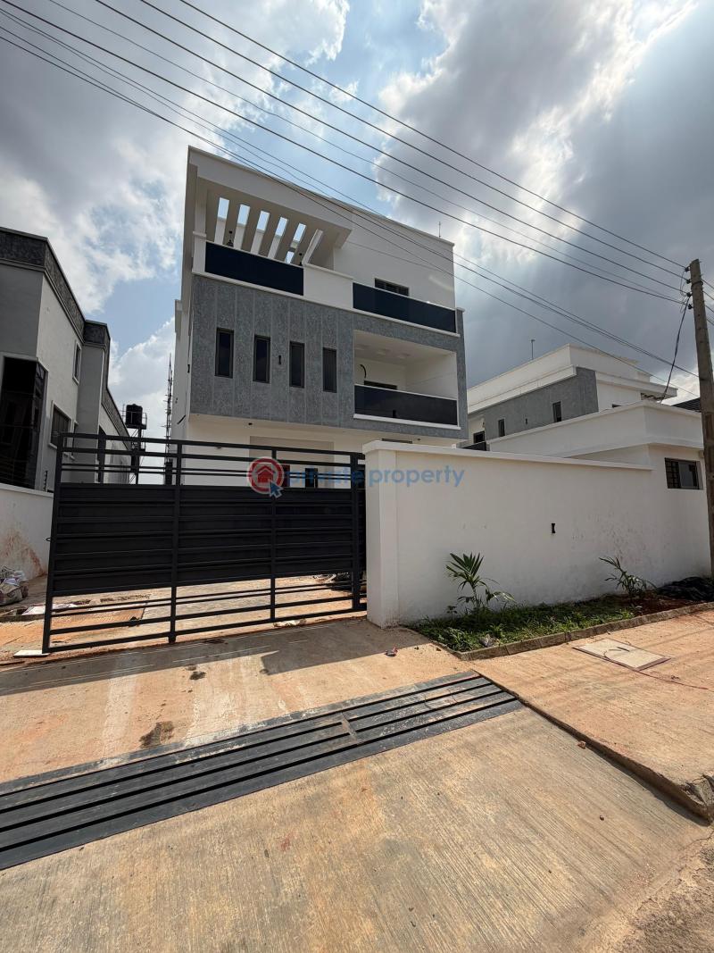 5 bedroom Detached Duplex For Sale Kolapo Ishola Gra Akobo Ibadan Oyo - 1