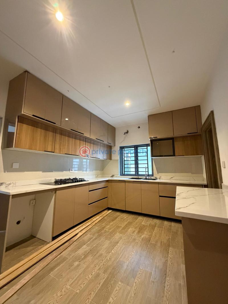 5 bedroom Detached Duplex For Sale Kolapo Ishola Gra Akobo Ibadan Oyo - 2