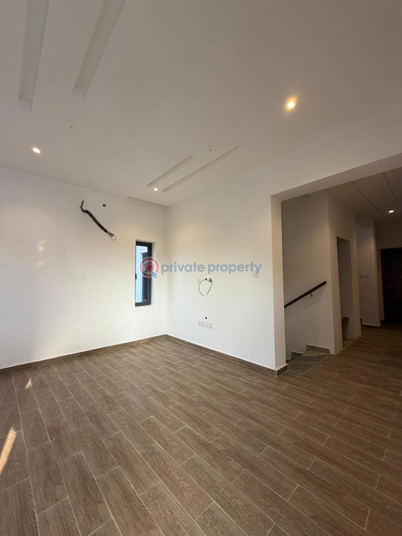 5 bedroom Detached Duplex For Sale Kolapo Ishola Gra Akobo Ibadan Oyo - 3