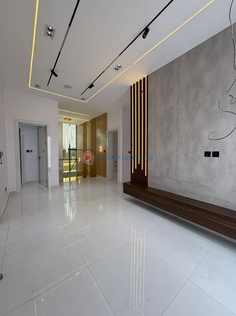 5 bedroom Detached Duplex For Sale 2nd Toll Gate Lekki Expressway Lagos - 4