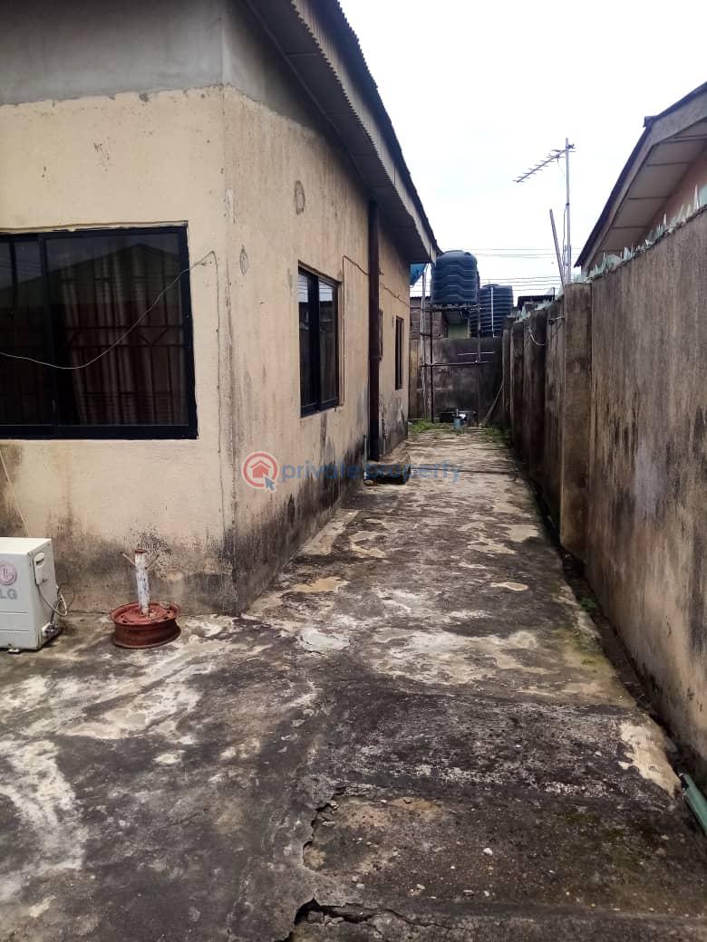 3 bedroom Bungalow For Sale Ikorodu Lagos - 0