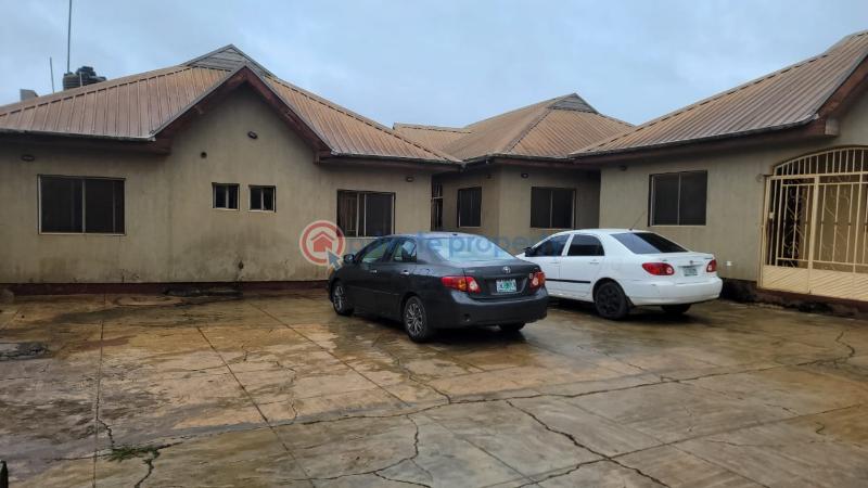 Detached bungalows - 3 Semi detached Bungalow For Sale New Garage Akala Road Apata Ibadan Oyo - 3