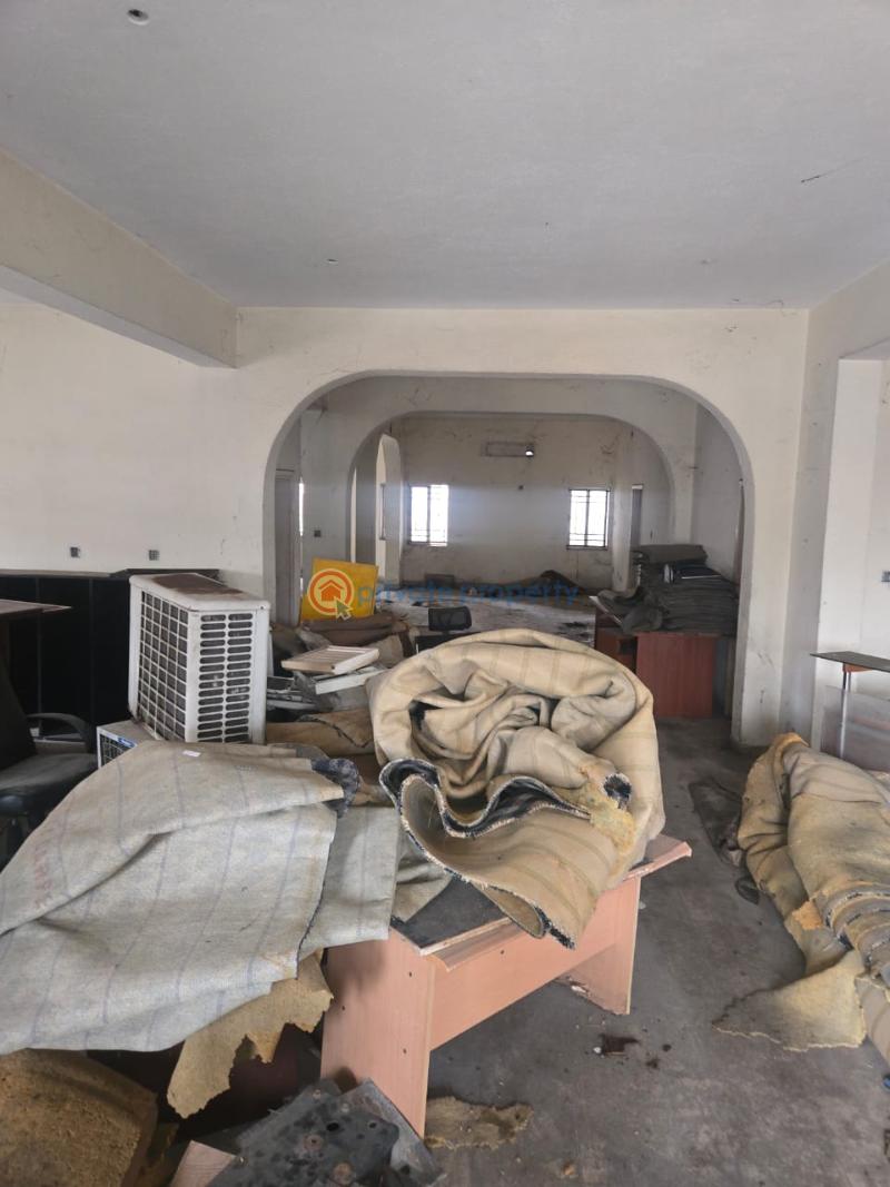 Commercial Property For Rent Victoria Island Lagos - 4