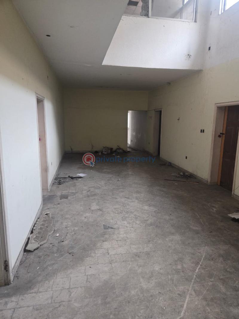 Commercial Property For Rent Victoria Island Lagos - 13