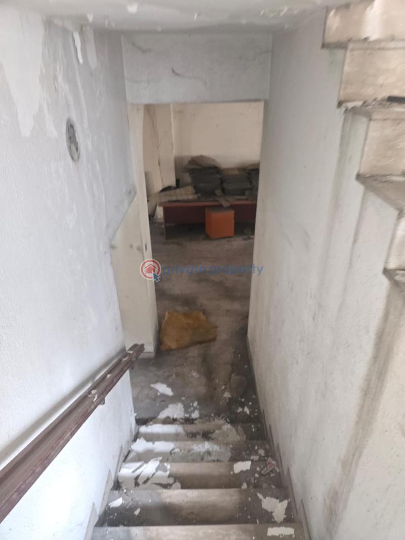 Commercial Property For Rent Victoria Island Lagos - 11